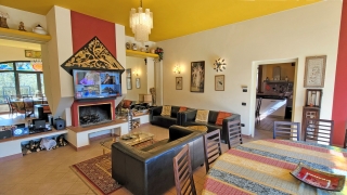 Interiors (2)